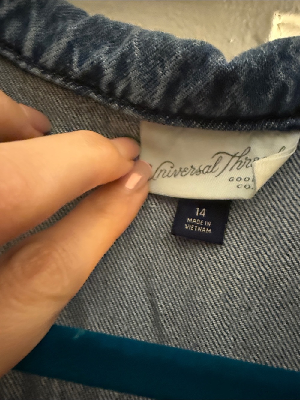 Universal Thread denim sleeveless jumpsuit in medium blue - Picture 3 of 4